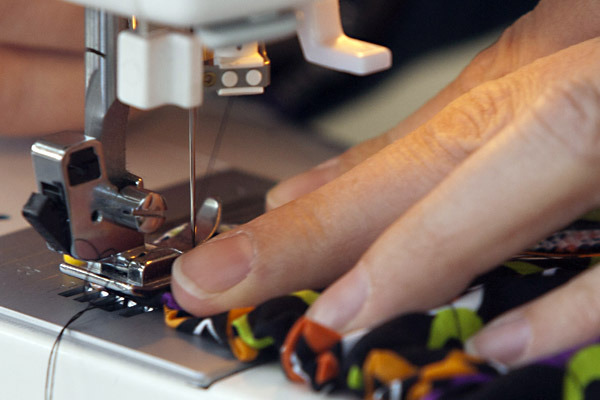 ہاتھ کا  ہنر غربت کے اندھیرے مٹا سکتا ہے