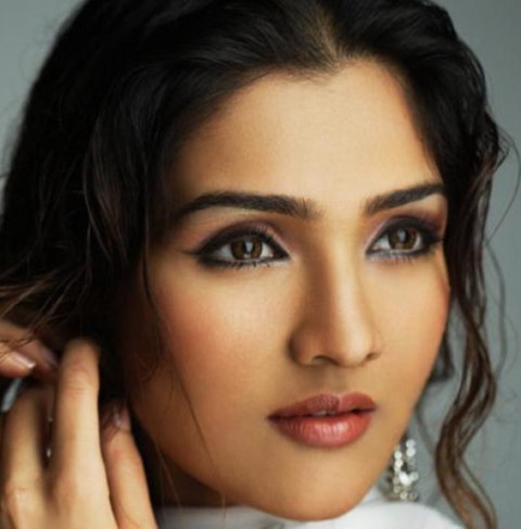 فلم انڈسٹری میں مقابلے سے خوف زدہ نہیں ہوں، ٹینا اہوجا
