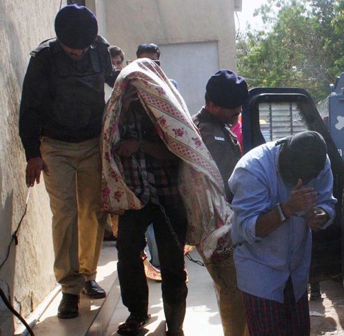 پولیس مقابلے میں ملوث 2 ملزم 14 روزہ جسمانی ریمانڈ پر پولیس کے حوالے