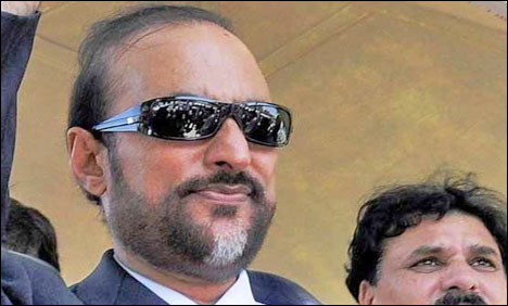 سپریم کورٹ نے پیش نہ ہونے پر بابر اعوان پر جرمانہ عائد کر دیا