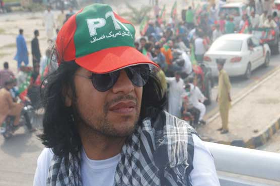 تحریک انصاف نے بل سے زائد وصولی پر ڈی جے بٹ کو نوٹس بھجوا دیا