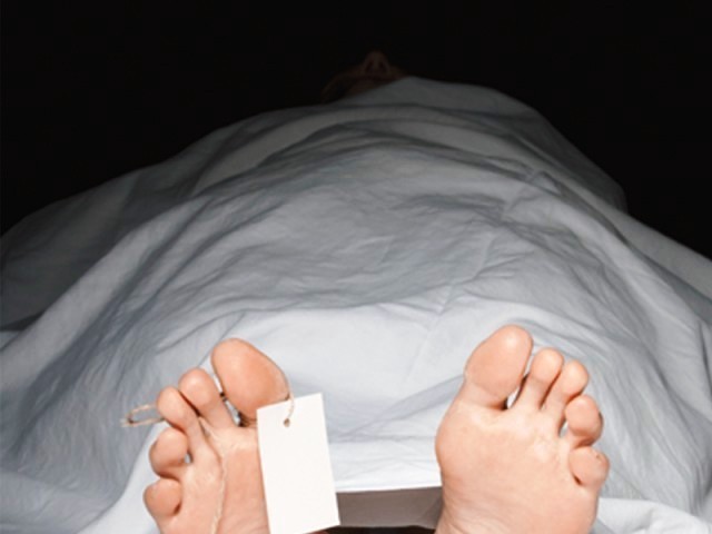 گھریلو جھگڑے پر شوہر نے بیوی کو آگ لگا دی‘خاتون جھلس کر دم توڑ گئی