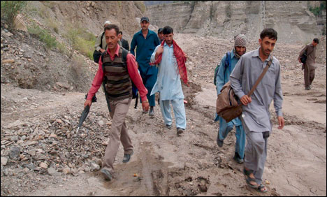 چترال: بارش نے سیلاب متاثرین کی مشکلات میں مزید اضافہ کر دیا