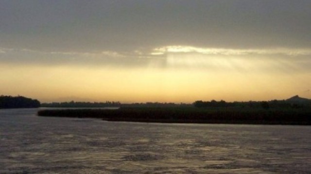 دریائے کابل میں ورسک اور نوشہرہ کے مقامات پر درمیانے درجے کا سیلاب