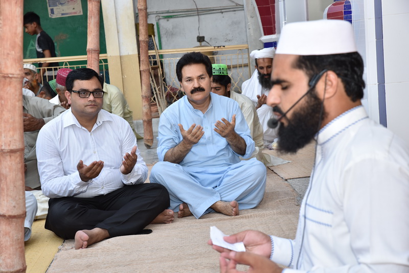 میاں عرفان صدیق کے والد کی ختم قل کی محفل کی تصویری جھلکیاں