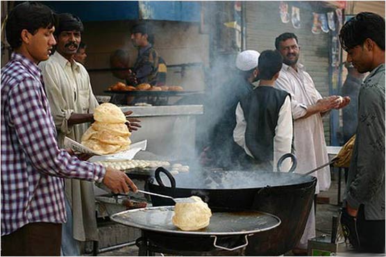 عید کا تیسرا روز، شہری صبح سویرے ناشتہ کرنے گھروں سے نکل آئے