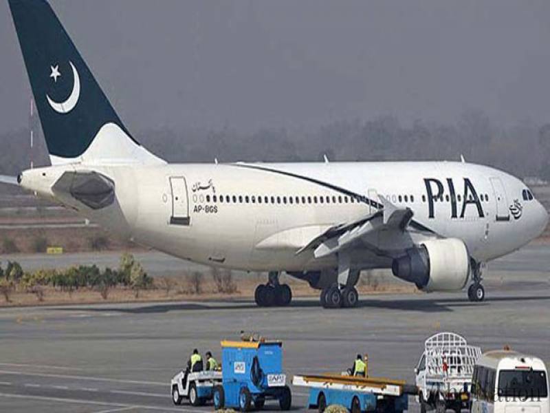 لاہور : پی آئی اے کی لندن پرواز اچانک منسوخ، مسافروں کا احتجاج