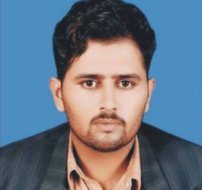 وزیراعلی پنجاب کے انتخابی حلقہ پی پی 159 کے رہائشی کیچڑ بھری زندگی گزارنے پر مجبور