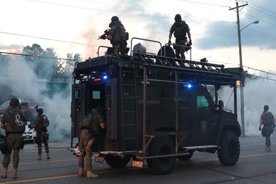 امریکی شہر سینٹ لوئس میں سیاہ فام شخص کی ہلاکت کے خلاف ہنگامے پھوٹ پڑے