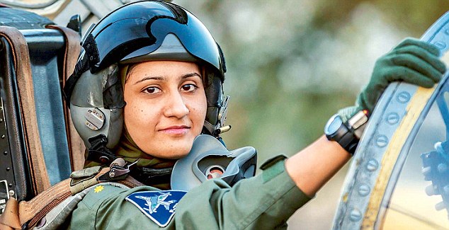 فوج میں شمولیت کیلئے خواتین کی سوچ بدل رہی ہے، عائشہ فاروق