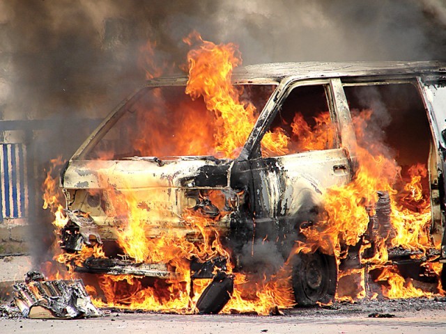 پبلک ٹرانسپورٹ میں گیس سلنڈر کے استعمال کو روکا نہ جاسکا