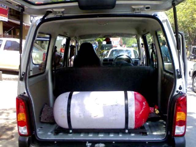 اسکول وینز کے مالکان سی این جی گیس سلنڈر نکلوا دیں، ڈی آئی جی ٹریفک