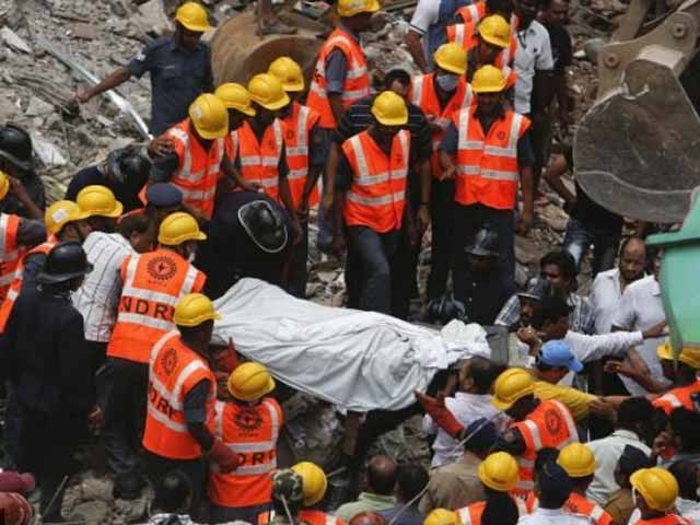 بھارت میں خستہ حال عمارت گرنے کا ایک اور واقعہ، متعدد افراد ہلاک