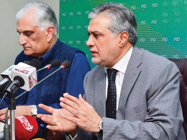 الیکشن کمیشن سے استعفے کا مطالبہ غیر آئینی ہے، اسحاق ڈار