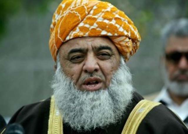 وزیر اعظم تحفظات دور کرنے پر راضی، فضل الرحمان کا فاروق ستار کو فون