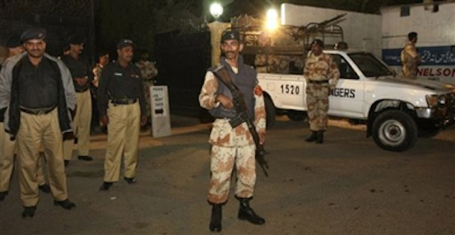 کراچی :منگھوپیر میں مقابلے میں تین دہشت گرد ہلاک