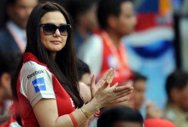 میری ٹیم کے کھلاڑی میچ فکسنگ میں ملوث تھے : پریتی زنٹا کا اعتراف