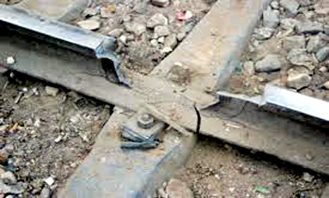 صادق آباد: ریلوے لائن پر دھماکا، جانی نقصان نہیں ہوا، ٹریک بند