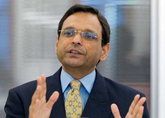 اطہر عباس کو برطانیہ میں ہائی کمشنر تعینات کرنے کا فیصلہ