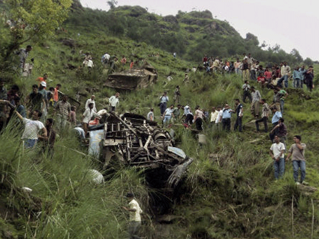 بھارتی ریاست ہماچل پردیش میں بس کھائی میں گرنے سے 18 افراد ہلاک