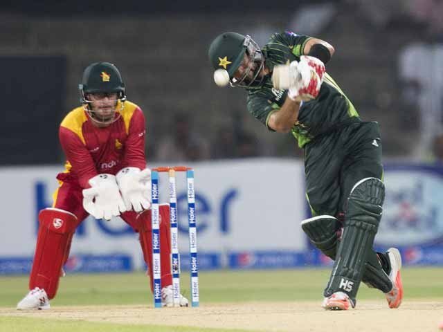 پہلا ٹی ٹوئنٹی؛ پاکستان کا زمبابوے کے خلاف بیٹنگ کا فیصلہ