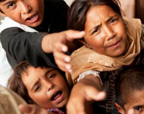 غریبوں کو خوشیوں میں شامل کرنے کا طریقہ