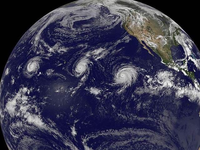 بحرالکاہل میں پہلی مرتبہ ایک ساتھ 3 سمندری طوفان سرگرم