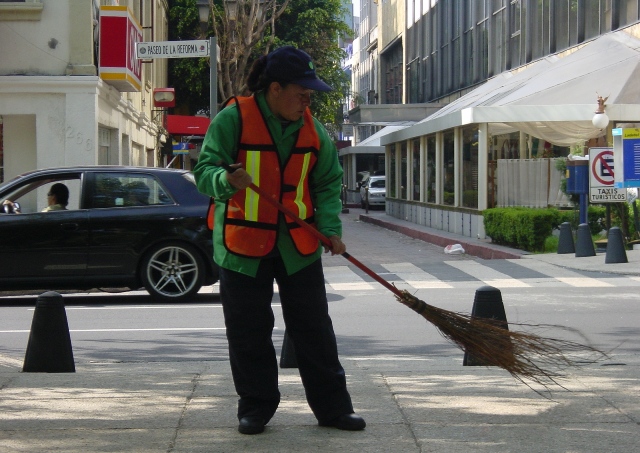 خاکروب صرف مسیحی؟؟