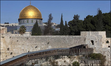 یروشلم: مسجد اقصیٰ میں 50 سال سے کم عمر افراد کے داخلے پر پابندی