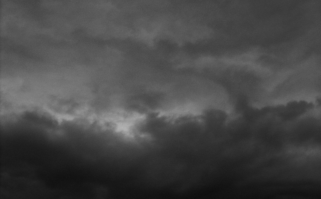 گھٹائیں  جب بھی بنتی  ہیں  بادل جب  بھی  چھاتے  ہیں