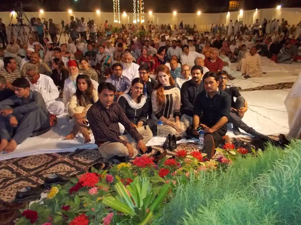 ساکنان ِکراچی کا 24 واں عالمی مشاعرہ کی تصویری جھلکیاں