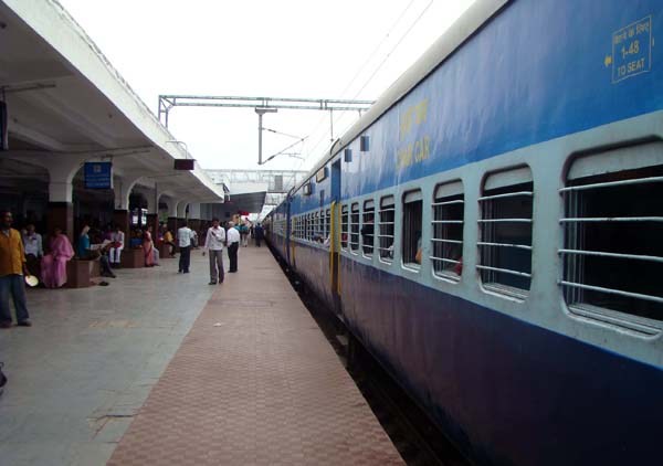 واجبات کی عدم ادائیگی، ریلوے کا نجی کمپنی کے ساتھ بزنس ٹرین معاہدہ منسوخ