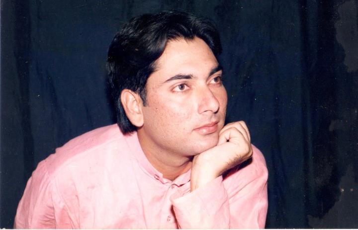 دل جب بھی  تیرے  ملنے  کی  دعا  کرتا   ہے