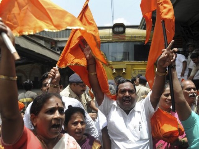 نئی دلی میں ہندو انتہا پسند جماعت شیوسینا کا پاکستانی فنکاروں کے اسٹیج ڈرامے پر دھاوا