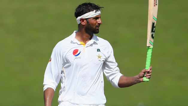 شعیب نے ڈبل سنچری والدہ کے نام کر دی