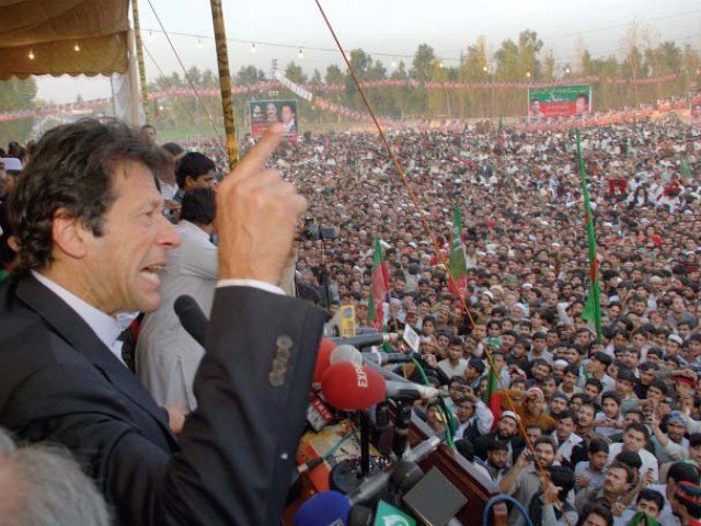 سیاسی جماعتیں چوریاں چھپانے کیلئے متحد ہوگئیں :عمران خان