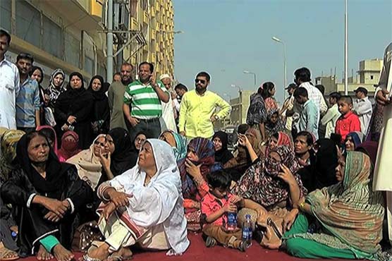کراچی: مون گارڈن کے رہائشیوں کو پانچ دن کا ریلیف مل گیا