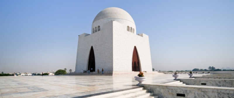 شوٹنگ بال ٹورنامنٹ نیشنل کلب حب کے نام فائنل کے مہمان خصوصی چیئرمین  سردار غلام اکبر شیخ نے انعامات تقسیم کیے