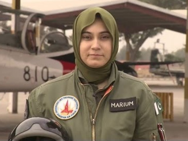 پاک فضائیہ کا طیارہ تباہ، پائلٹ مریم حادثے میں شہید