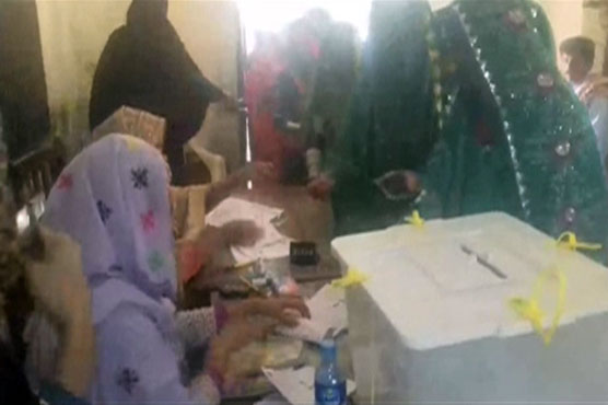 میرپور خاص، پی ایس 67 میں ضمنی انتخابات کے موقع پر پولنگ جاری