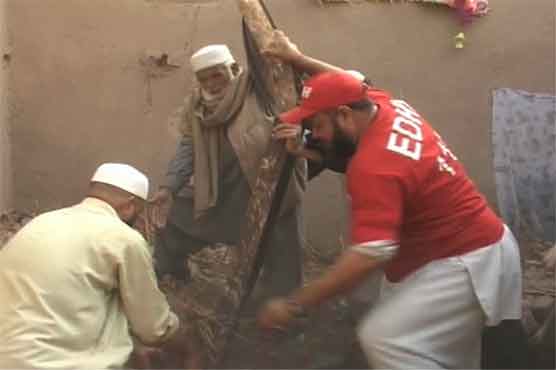 پشاور: مکان کی چھت گرنے سے 2 بچے جاں بحق، 6 افراد زخمی