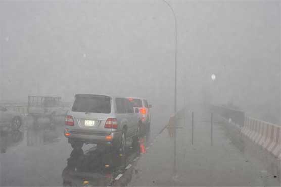 سعودی عرب: شدید بارشوں سے نظام زندگی مفلوج، 5 افراد جاں بحق