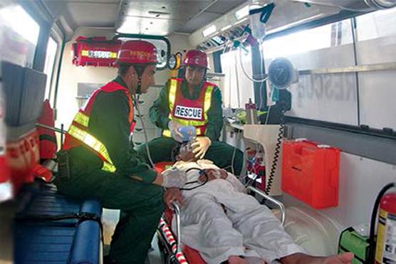 سیالکوٹ روڈ پر بسوں اور وین کے تصادم میں 20 افراد زخمی