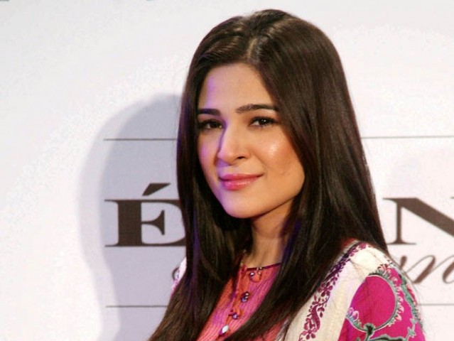 حادثے میں بچ جانا معجزہ ہے، عائشہ عمر