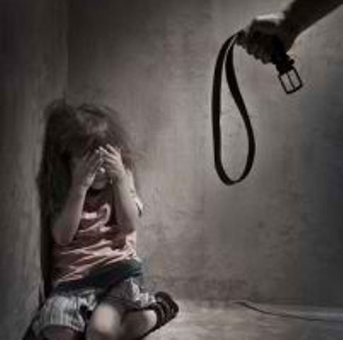 کم سن بچیوں کی برہنہ تصاویر اور جنسی درندگی ، جاپانی ہیڈ ماسٹر کو سزائے قید