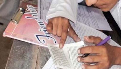 سکھر : گریجوایشن کے امتحانات میں بے روک ٹوک نقل جاری