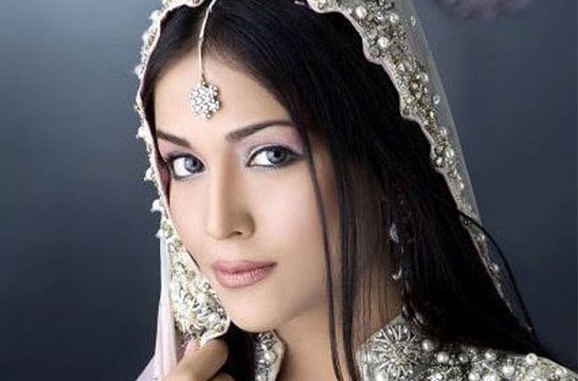 شان کی ہدایتکاری سے میری اداکاری میں نکھار آگیا، حمائمہ ملک