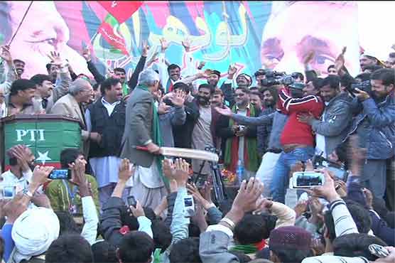 این اے 154: جہانگیر ترین کے خیالی چھکے، بلا اپنے ہی ورکر کو دے مارا