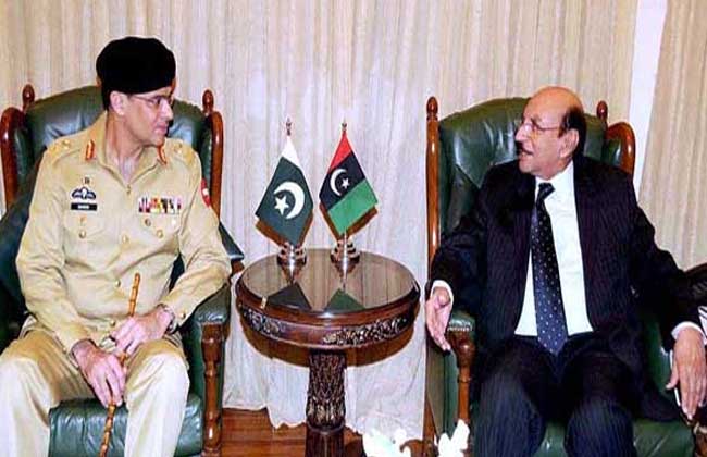 وزیراعلیٰ سندھ سے کورکمانڈر کراچی کی ملاقات، رینجرز اختیارات پر تبادلہ خیال