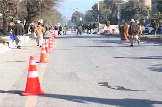 ممنون حسین پشاور دورہ، وی آئی پی پروٹوکول کے لیے سڑکیں بند